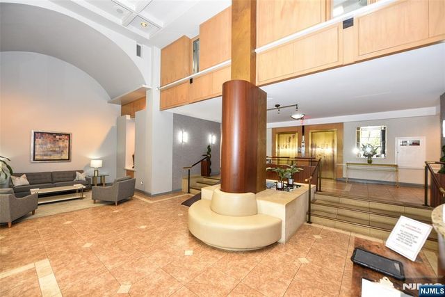 125 Prospect Avenue 14D, Hackensack, NJ 07601