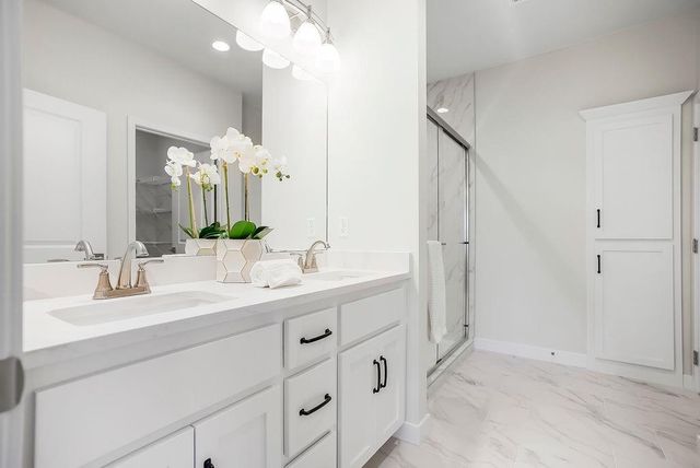 6143 Park Street, Shawnee, KS 66216