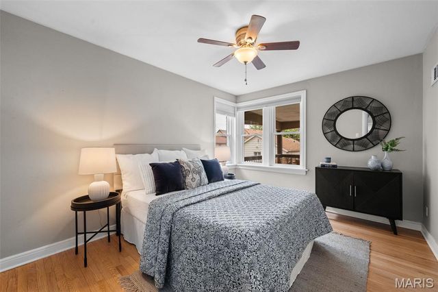 5724 Rosa Avenue, St Louis, MO 63109
