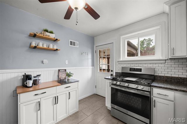5724 Rosa Avenue, St Louis, MO 63109