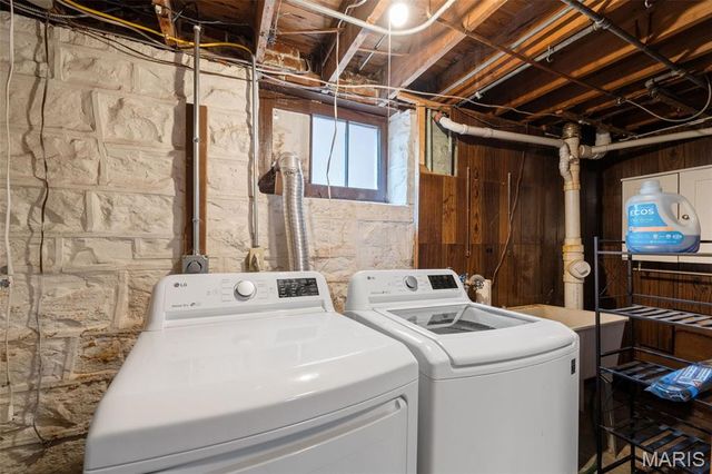 5724 Rosa Avenue, St Louis, MO 63109
