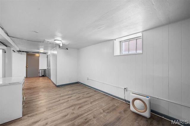 5724 Rosa Avenue, St Louis, MO 63109