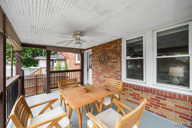 5724 Rosa Avenue, St Louis, MO 63109