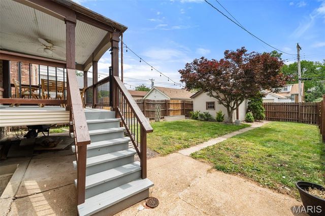 5724 Rosa Avenue, St Louis, MO 63109