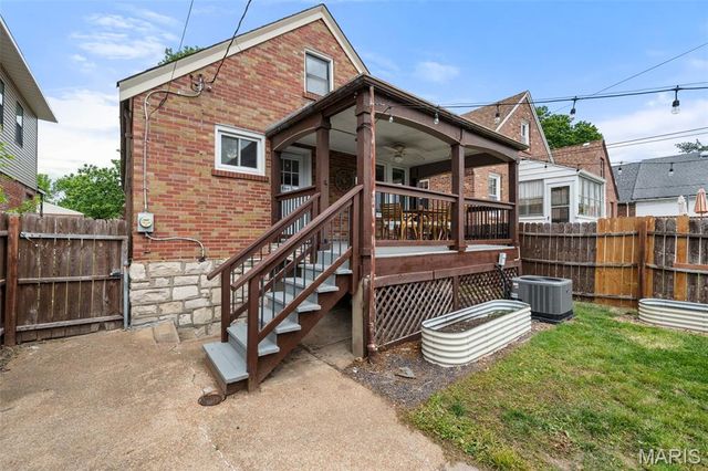 5724 Rosa Avenue, St Louis, MO 63109