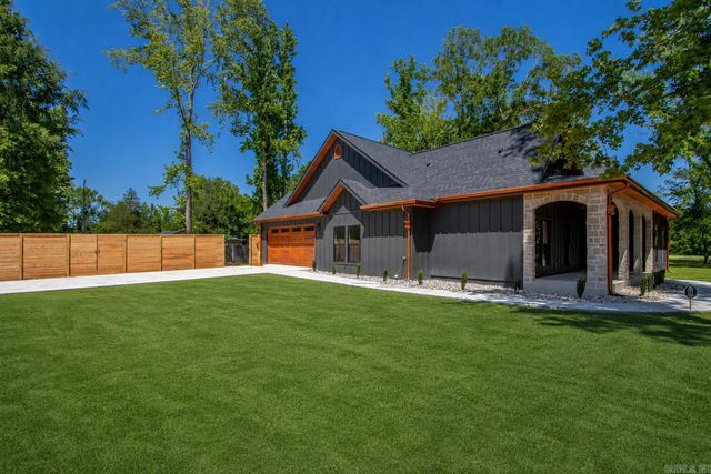 66 Friendship Road, Conway, AR 72032