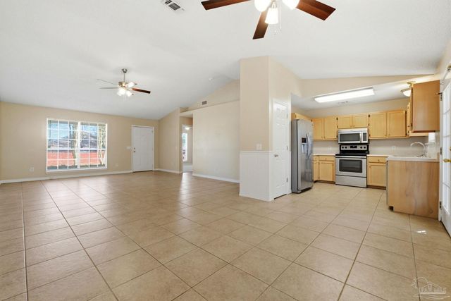 7301 Copter Ln, Milton, FL 32570