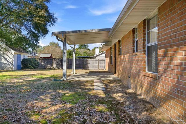 7301 Copter Ln, Milton, FL 32570