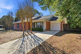7301 Copter Ln, Milton, FL 32570