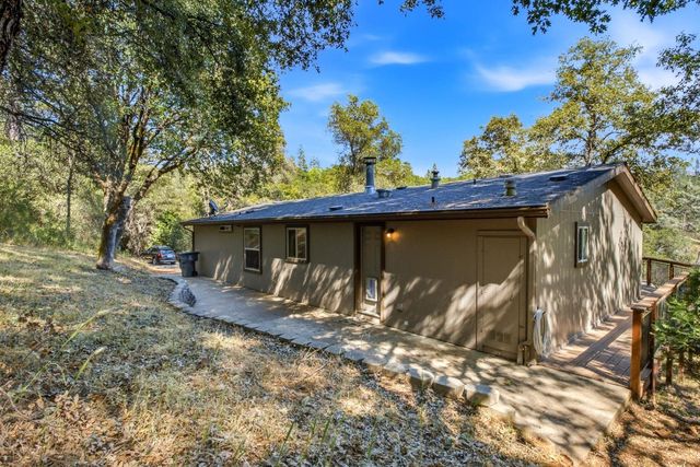21155 Placer Hills Rd, Colfax, CA 95713