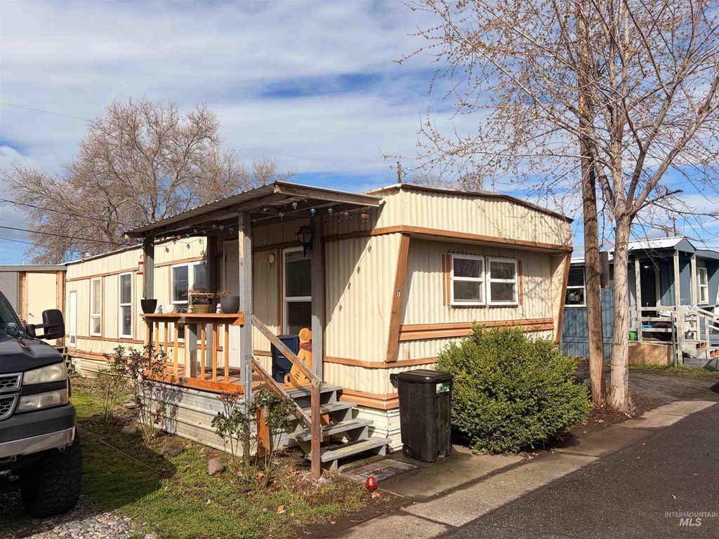 928 Warner Ave, Lewiston, ID 83501