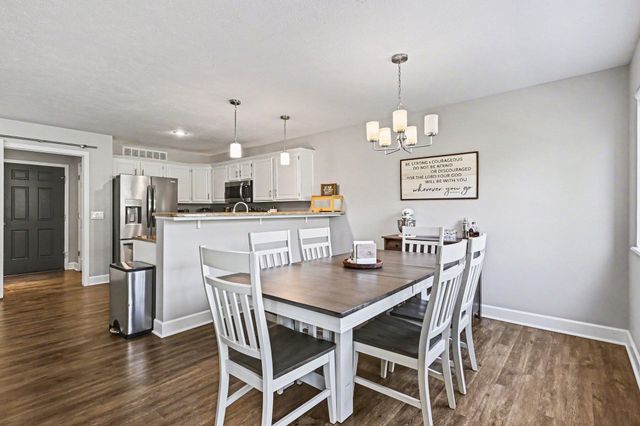 17564 PARKER Plaza, Omaha, NE 68118
