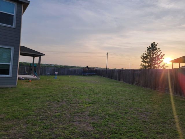 429 Unforgiven LN, Jarrell, TX 76537