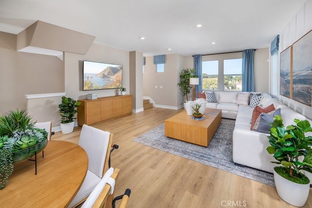 1072 E Overlook Drive, Orange, CA 92867