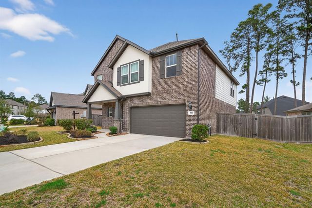 810 Spruce Pine Drive, Willis, TX 77318