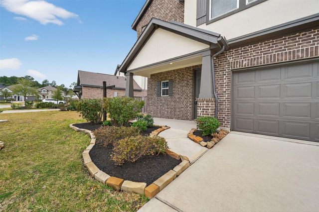 810 Spruce Pine Drive, Willis, TX 77318