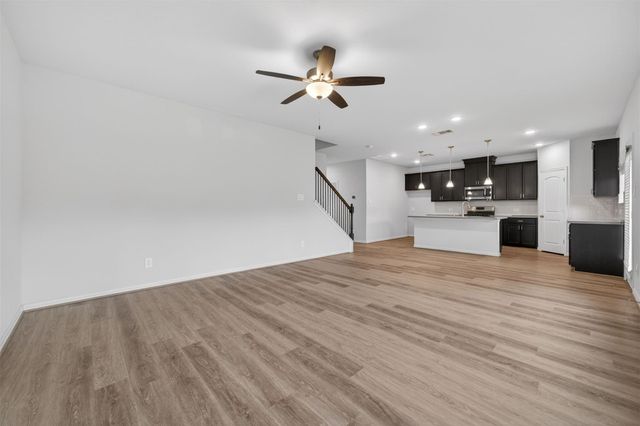 810 Spruce Pine Drive, Willis, TX 77318