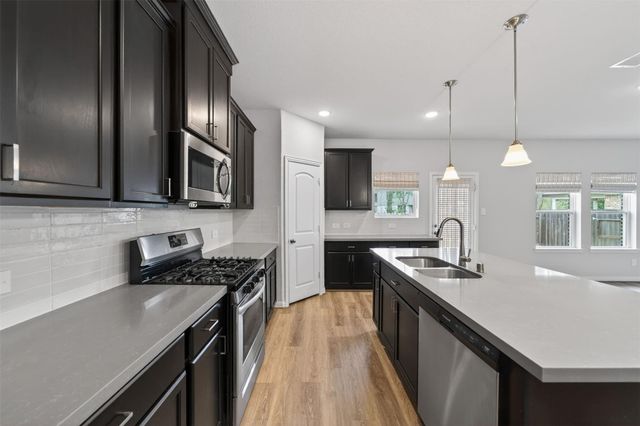 810 Spruce Pine Drive, Willis, TX 77318