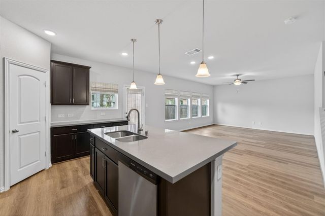 810 Spruce Pine Drive, Willis, TX 77318