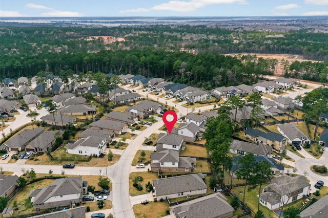 810 Spruce Pine Drive, Willis, TX 77318