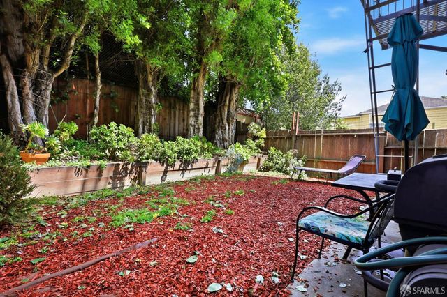 1678 Wallace Avenue, San Francisco, CA 94124