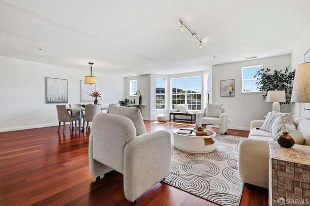 1678 Wallace Avenue, San Francisco, CA 94124