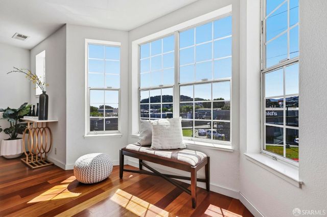 1678 Wallace Avenue, San Francisco, CA 94124