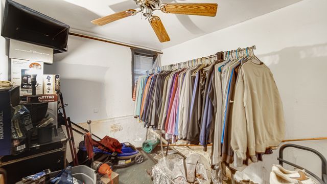 4425 W Carroll Avenue, Chicago, IL 60624