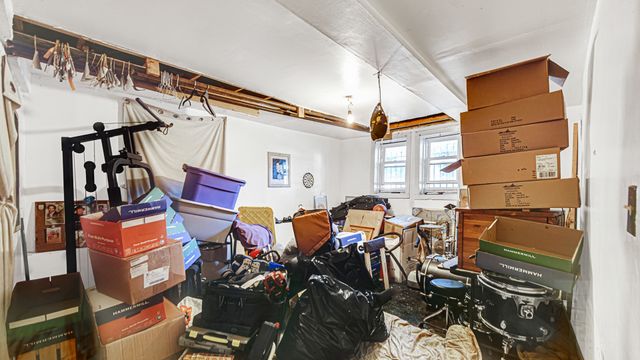 4425 W Carroll Avenue, Chicago, IL 60624