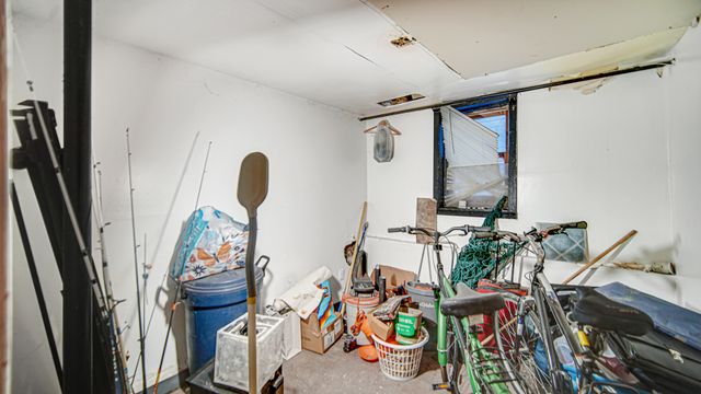 4425 W Carroll Avenue, Chicago, IL 60624