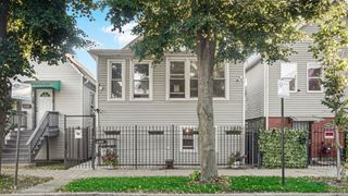 4425 W Carroll Avenue, Chicago, IL 60624