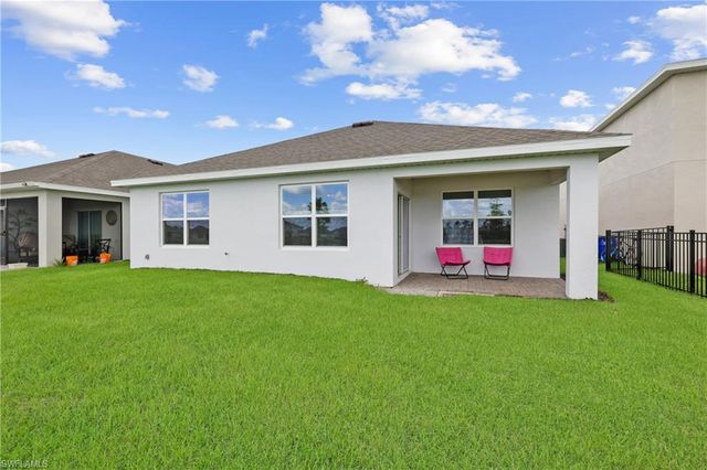 2621 Table Coral TRL, North Fort Myers, FL 33903