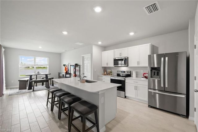 2621 Table Coral TRL, North Fort Myers, FL 33903