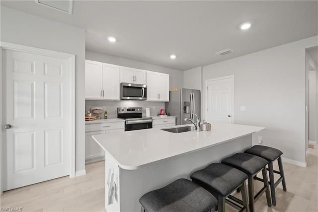 2621 Table Coral TRL, North Fort Myers, FL 33903