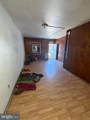 3347 H ST, Philadelphia, PA 19134