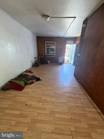 3347 H ST, Philadelphia, PA 19134