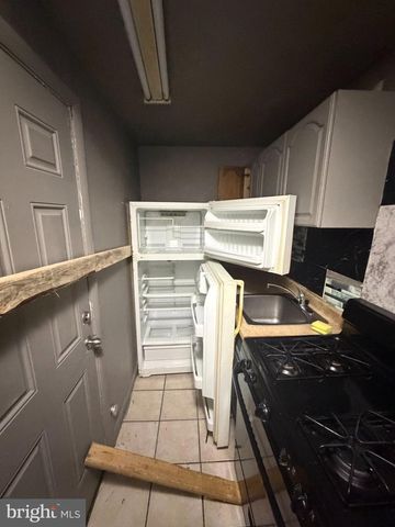 3347 H ST, Philadelphia, PA 19134