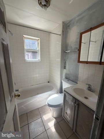 3347 H ST, Philadelphia, PA 19134