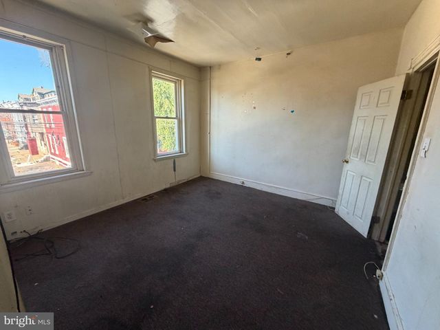 3347 H ST, Philadelphia, PA 19134