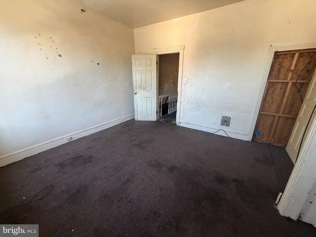 3347 H ST, Philadelphia, PA 19134