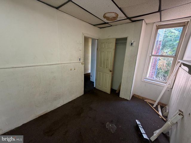 3347 H ST, Philadelphia, PA 19134