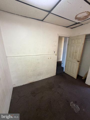 3347 H ST, Philadelphia, PA 19134