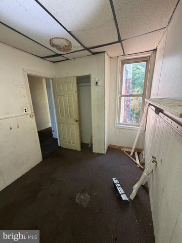 3347 H ST, Philadelphia, PA 19134