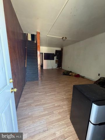 3347 H ST, Philadelphia, PA 19134