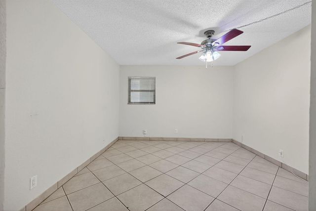 1030 Us Highway 1 413, North Palm Beach, FL 33408