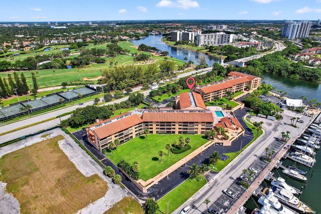 1030 Us Highway 1 413, North Palm Beach, FL 33408