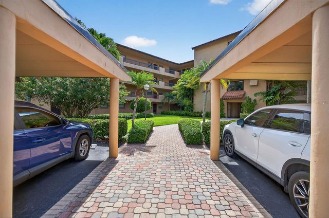 1030 Us Highway 1 413, North Palm Beach, FL 33408