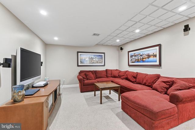 1203 SLOUGH DR, Collegeville, PA 19426