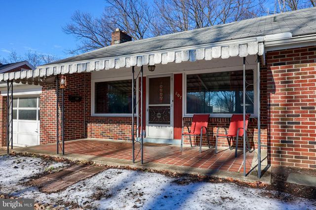 807 HIGH ST, Akron, PA 17501