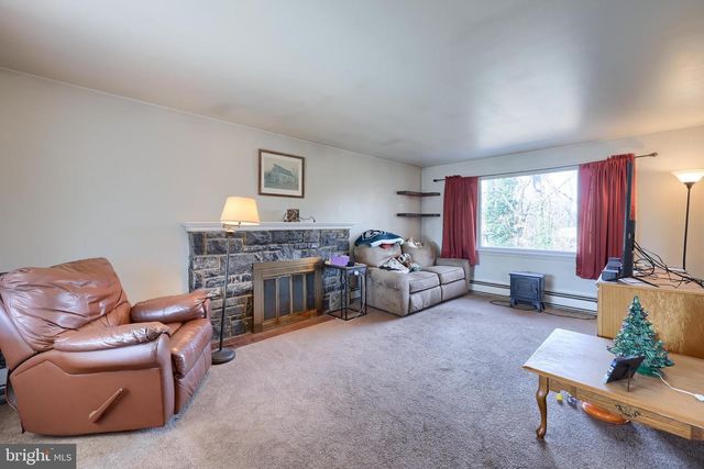 807 HIGH ST, Akron, PA 17501